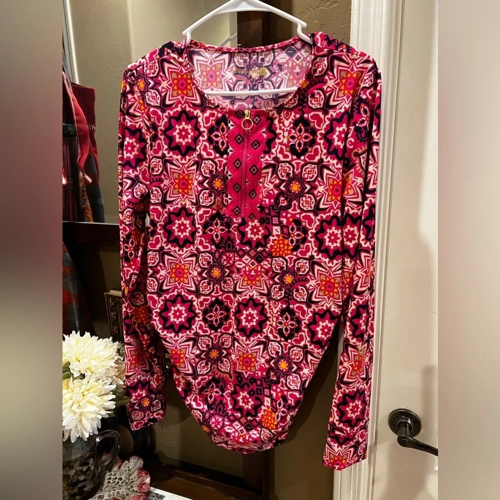 AmberNoon II by Dr. Erum Ilyas UPF 50+ Half-Zip Printed Rash Guard Large